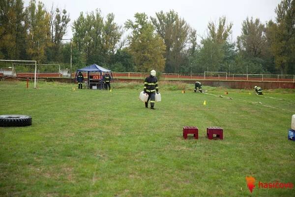 XI. ročníku závodu ocelový hasič v Libočanech počasí moc nepřálo