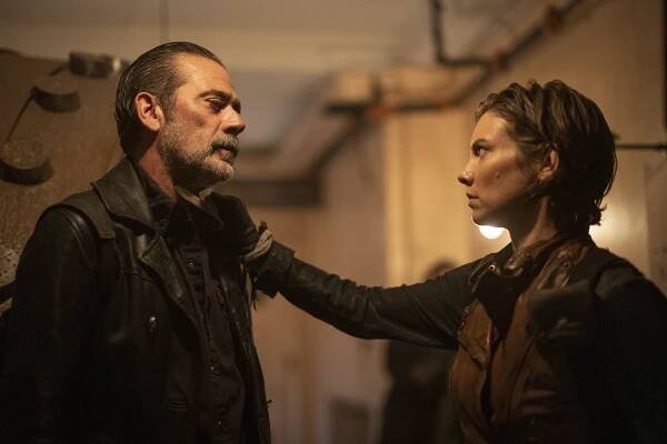 Jeffrey Dean Morgan, Lauren Cohan - The Walking Dead: Dead City - Doma Smo - Z filmu