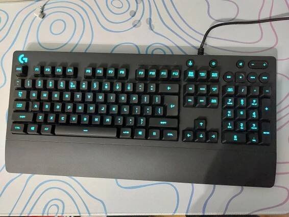Herní klávesnice Logitech G213 - Vstupní zařízení k PC