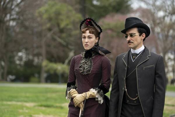 Pozlacený věk - Nezadržitelná změna - Z filmu - Kelley Curran, Blake Ritson