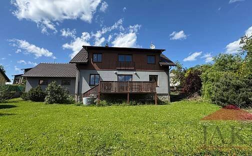Kašperské Hory - Karlova rodinný dům (5+kk s terasou podl. pl 162 m2) s dvougaráží a zahradou