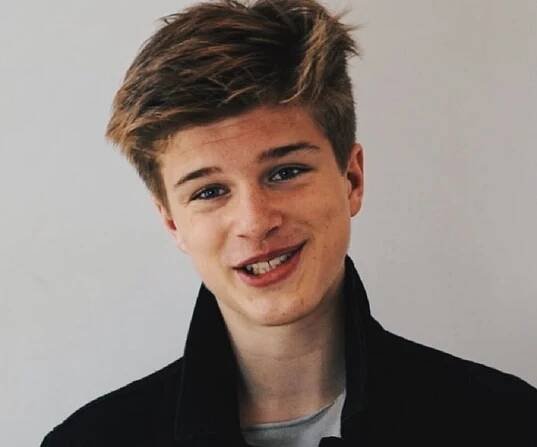 Alex Lange – Bio, Facts & Family Life of Actor
