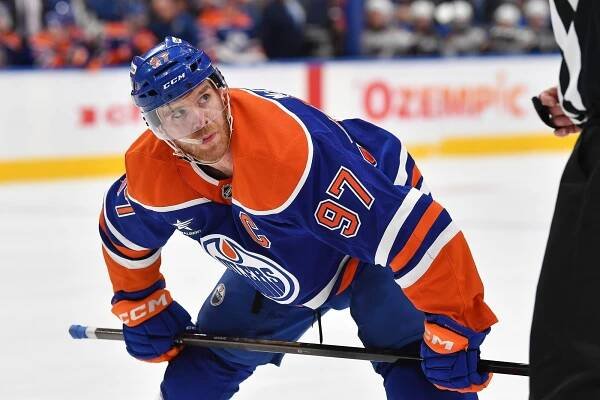 Connor McDavid and the Edmonton Oilers are a slight favorite over the Los Angeles Kings in Round 1.