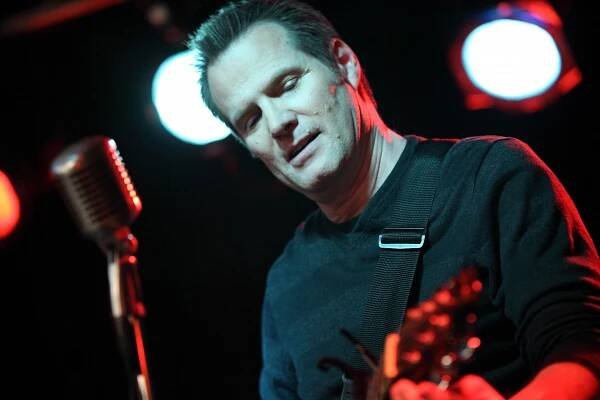 Můj táta Rocker - Z filmu - Jack Coleman