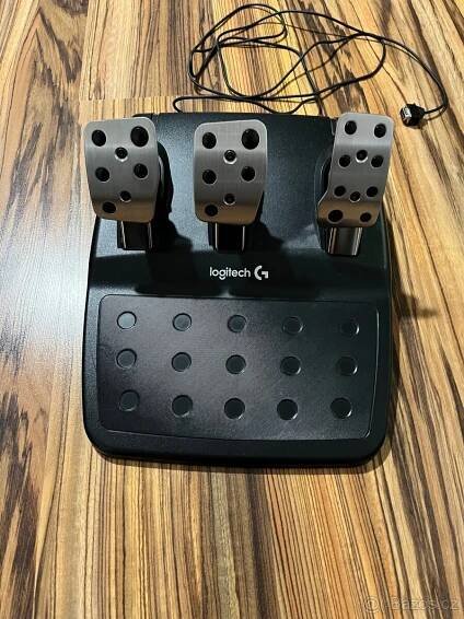Logitech pedály k volantu logitech g29 - Znojmo