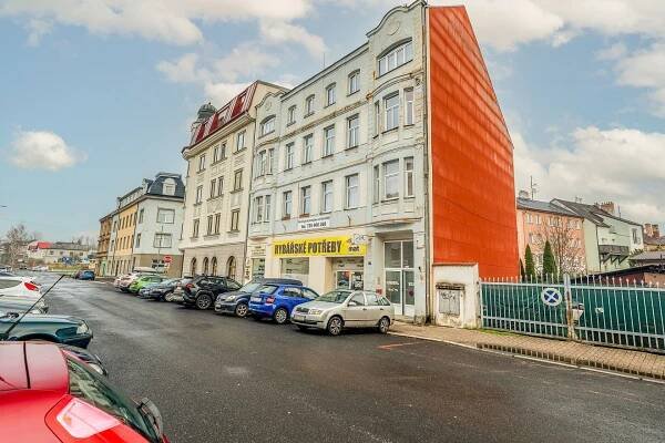 Prodej nájemního domu, 802 m², Sokolov, ul. Nádražní - Vladimír Růžička - realitní makléř pro Karlovy Vary, Sokolov a Cheb