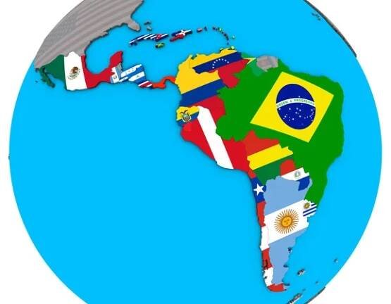 Latinská Amerika s vloženými státní vlajky na modré politické 3d glóbu. 3D obrázek. — Stock obrázek