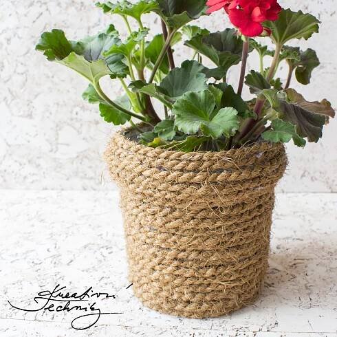 Jak si vyrobit stylový obal na květináč: DIY návod