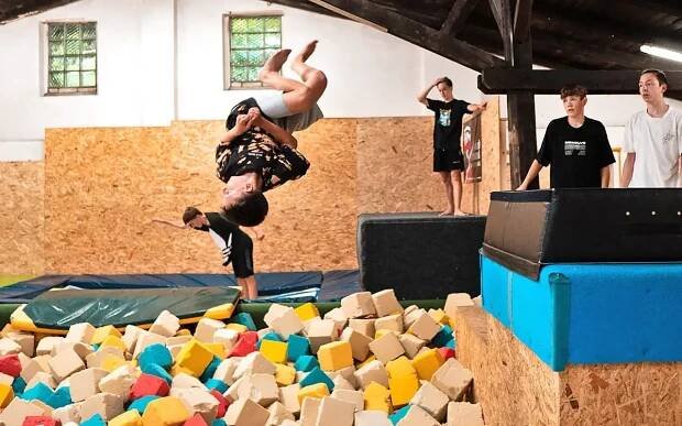 Slevomat: Zkuste si parkour: vstup na 120 min... - Skrz.cz