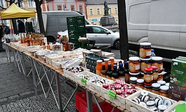 Sobotní trhy v Lounech nabídly mnoho pochoutek. A nejen ty
