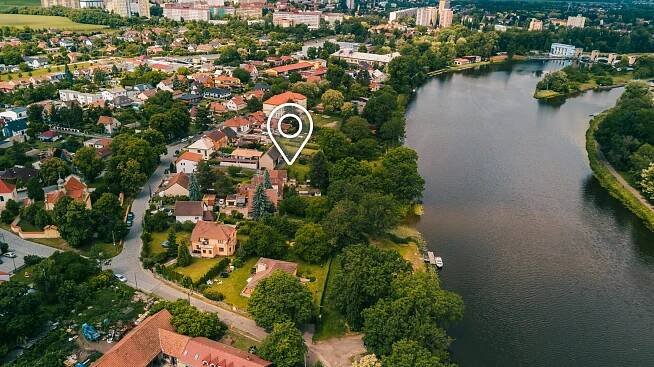 Dva domy, dva byty a Nádherný stavební pozemek u Labe s vlastním molem - Neratovice - Lobkovice
