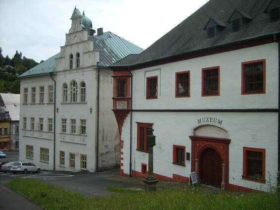 Dvě naučné stezky Jáchymova – dohromady našlapete 11,5 km