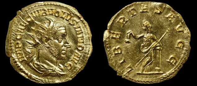 Spolupracující detektorista našel extrémně vzácnou zlatou římskou minci ze 3. století
