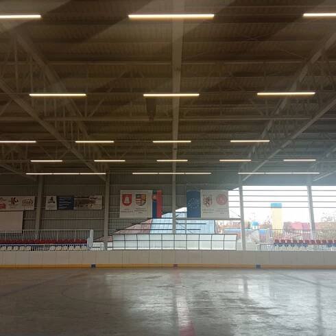 Dovybavenie hokejbalovej haly v Spišskej Belej – Mesto Spišská Belá