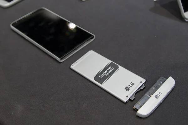 LG G5 hands-on—LG may have made the most innovative phone of MWC - Ars Technica