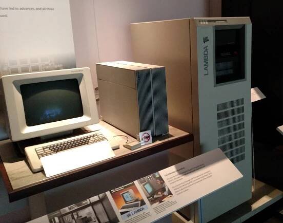 File:Lisp machines in Computer History Museum.jpg - Wikimedia Commons