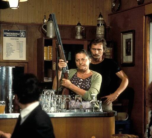 Místo činu - Tote brauchen keine Wohnung - Z filmu - Maria Singer, Arthur Brauss