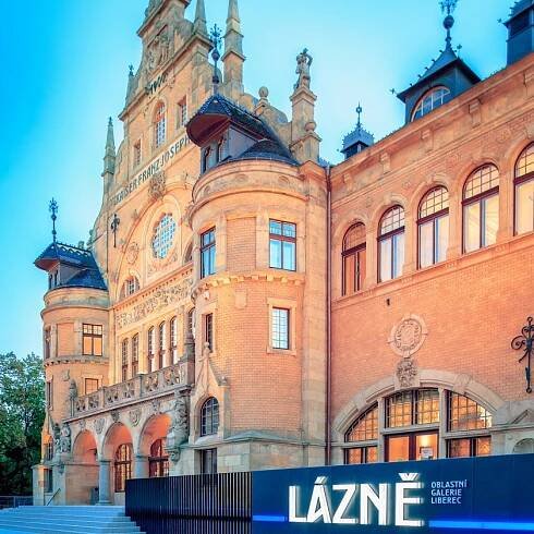 Liberecká galerie vystavuje díla spojená s Ukrajinou. Chce připomenout její kulturní dědictví, které ničí války