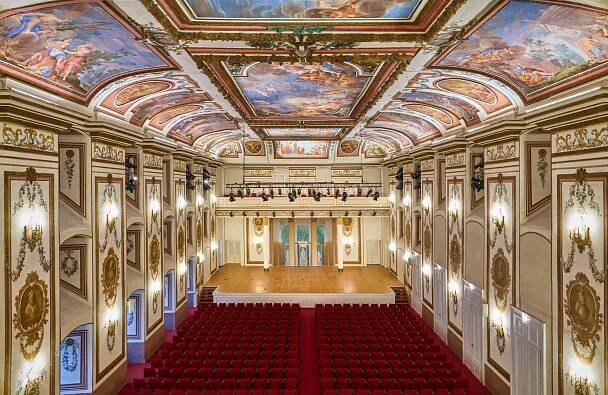 HAYDNSAAL-BALKON_OFFEN_©PaulSzimak-HQ