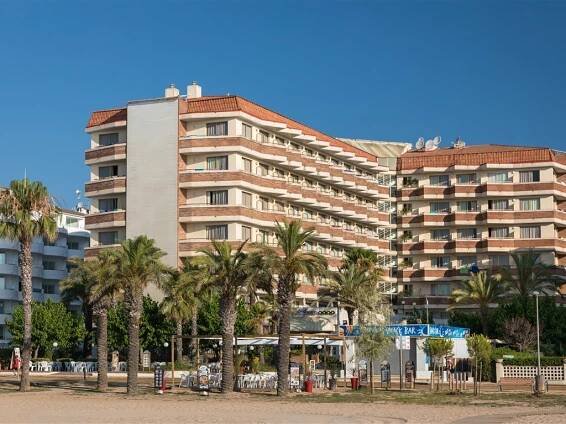 htop ROYAL SUN - BUS - pohled na hotel