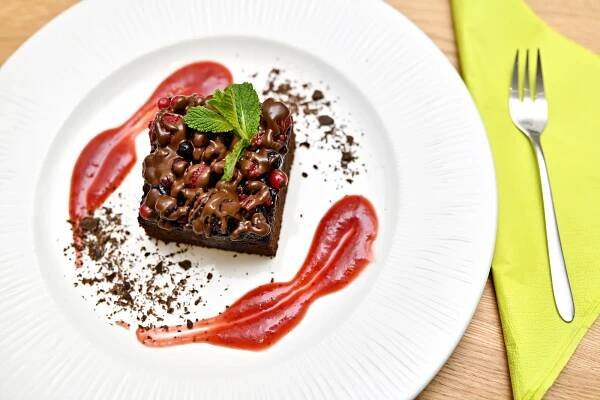 Menu v restauraci Prašád: polévka i vege špíz s batátovým pyré a dortík