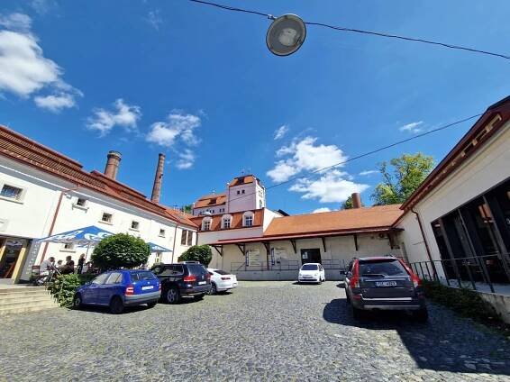 Pivovar Cvikov má v areálu i příjemnou restauraci a pekárnu.