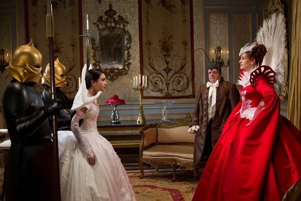 Sněhurka - Z filmu - Lily Collins, Nathan Lane, Julia Roberts