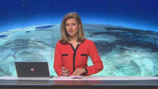 Emma Smetana - polední Televizní noviny - Moderátoři Televizních novin (18/24)