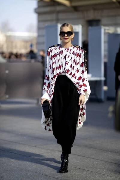 Galerie: Královna streetstylu a sociálních sítí Caro Daur a její šatník | Elle.cz