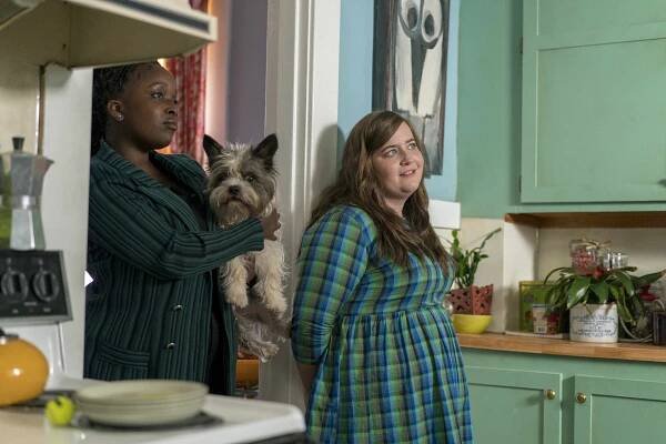 Shrill - Date - Z filmu - Lolly Adefope, Aidy Bryant