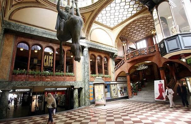 pasaz lucerna