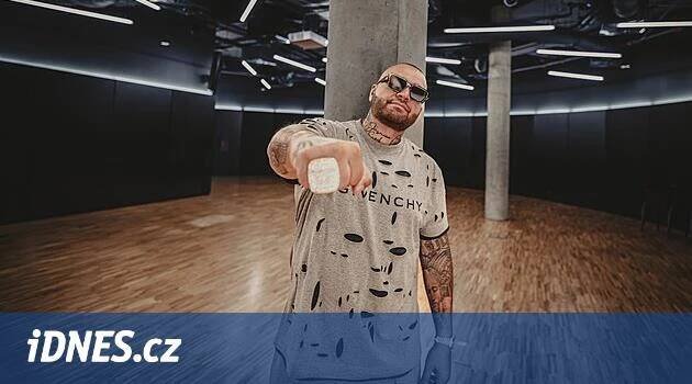 Raper na trůně. Král slovenského hip hopu Rytmus vystoupí sólo v O2 areně - iDNES.cz