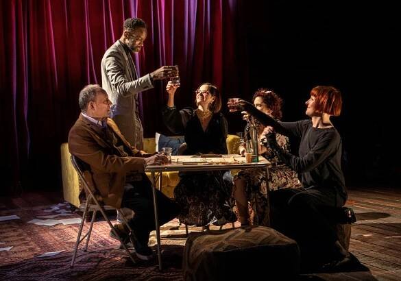 (L to R): Daniel Oreskes, Ato Essandoh, Parker Posey, Amy Stiller, Hari Nef in The Seagull/Woodstock, NY (courtesy of Monique Carboni)