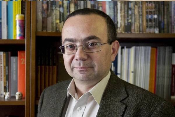 Rusové rozvezou informace o explozích na Krymu do celé země. Může to zasít sémě pochybnosti, říká Michael Romancov