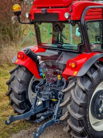 Vinohradnícky traktor BAŠAK 2080BB - Agromechanika s.r.o.