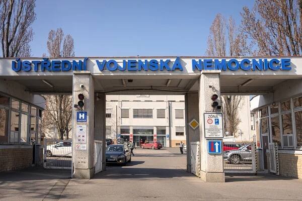 Po zásahu GIBS skončil manažer vojenské nemocnice. „Snažil jsem se zastavit korupci,“ tvrdí o svém působení