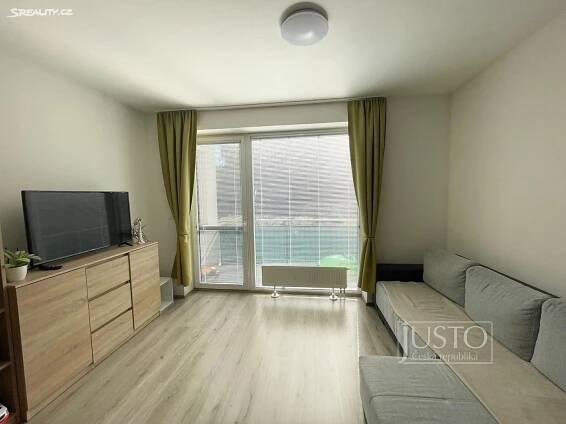 Pronájem bytu 3+kk 69 m², Pod Tratí, Včelná