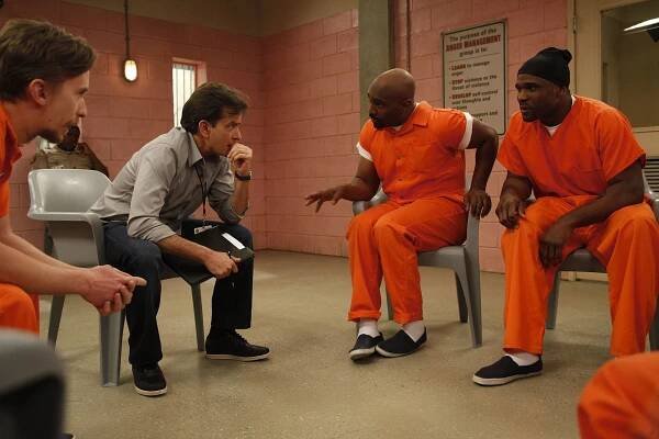 Kurz sebeovládání - Charlie přesvědčuje Lori - Z filmu - Stephen Monroe Taylor, Charlie Sheen, James Black, Darius McCrary