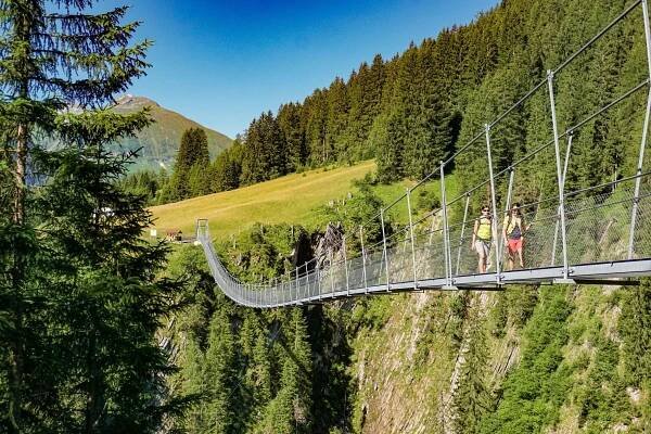 Wandern Hängebrücke