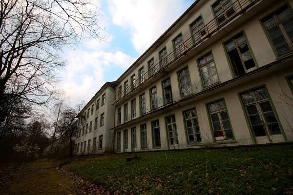Vojenská nemocnice L. :: Urbex-kdyz-lide-odejdou