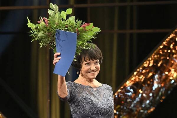 Ceny Thálie dostali Korytářová nebo Rašilov, uspěli také Hilský a Polívka