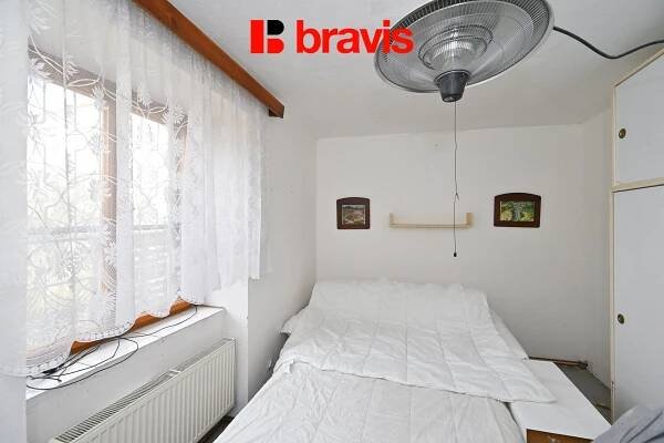 Unikátní nemovitost s lukrativním pozemkem přímo na náměstí v Rousínově - BRAVIS REALITY, s.r.o.