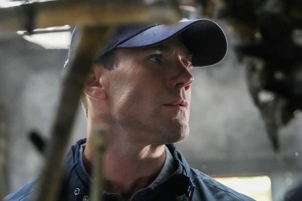 “Enter Sandman” – NCIS: ORIGINS follows a young Leroy Jethro Gibbs (Austin Stowell) in 1991, years prior to the events of NCIS, and is narrated by Mark Harmon. In the series, Gibbs starts his career as a newly minted special agent at the fledgling NCIS Camp Pendleton office, where he forges his place on a gritty ragtag team led by NCIS legend Mike Franks (Kyle Schmid), on the series premiere of NCIS: ORIGINS, Monday, Oct. 14 (9:00-11:00 PM, ET/PT) on the CBS Television Network, and streaming on Paramount+ (live and on-demand for Paramount+ with SHOWTIME subscribers, or on-demand for Paramount+ Essential subscribers the day after the episode airs)*. Series also stars Mariel Molino as Special Agent Lala Dominguez, Tyla Abercrumbie as Field Operation Support Officer Mary Jo Sullivan, and Diany Rodriguez as Special Agent Vera Strickland. Pictured (L-R): Austin Stowell as Leroy Jethro Gibbs. Photo: Greg Gayne/CBS ©2024 CBS Broadcasting, Inc. All Rights Reserved.