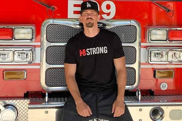 Steve Howey