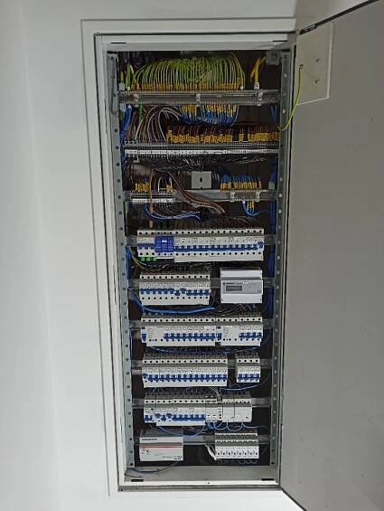 Elektroinstalace Říha | Řešení pro domácnosti i firmy