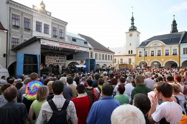 HASIMA a pěvecké kroužky na MĚSTĚ V POHYBU – Speciální základní škola, mateřská škola a praktická škola