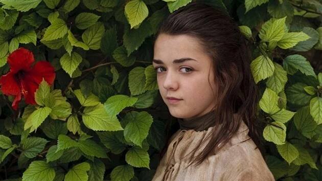 Maisie Williamsová na promo fotografii k seriálu Hra o trůny (2011)