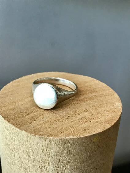 signet ring