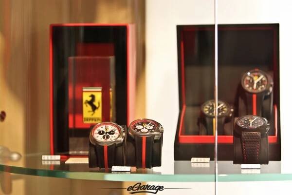Foto: Jak nejlépe načít nový pracovní týden? Prohlídkou muzea Ferrari! – GripTV