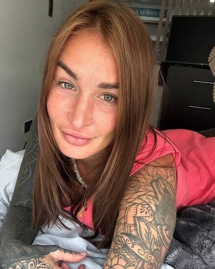Pornohvězda Daisy Lee porodila: Malý Theo je na světě! Na sále skončila v kómatu